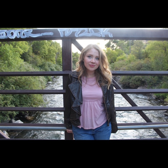 Cute leather jacket - Picture 3 of 4